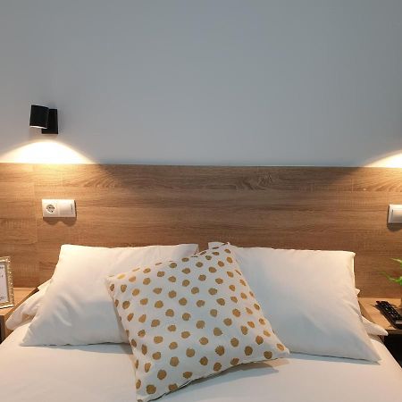 Norte Oviedo Rooms มาดริด ภายนอก รูปภาพ