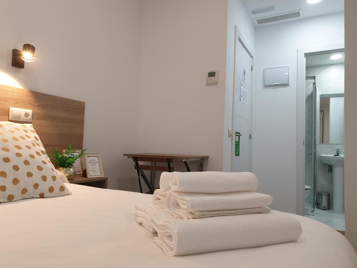 Norte Oviedo Rooms มาดริด ภายนอก รูปภาพ
