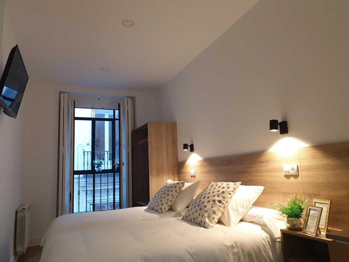 Norte Oviedo Rooms มาดริด ภายนอก รูปภาพ